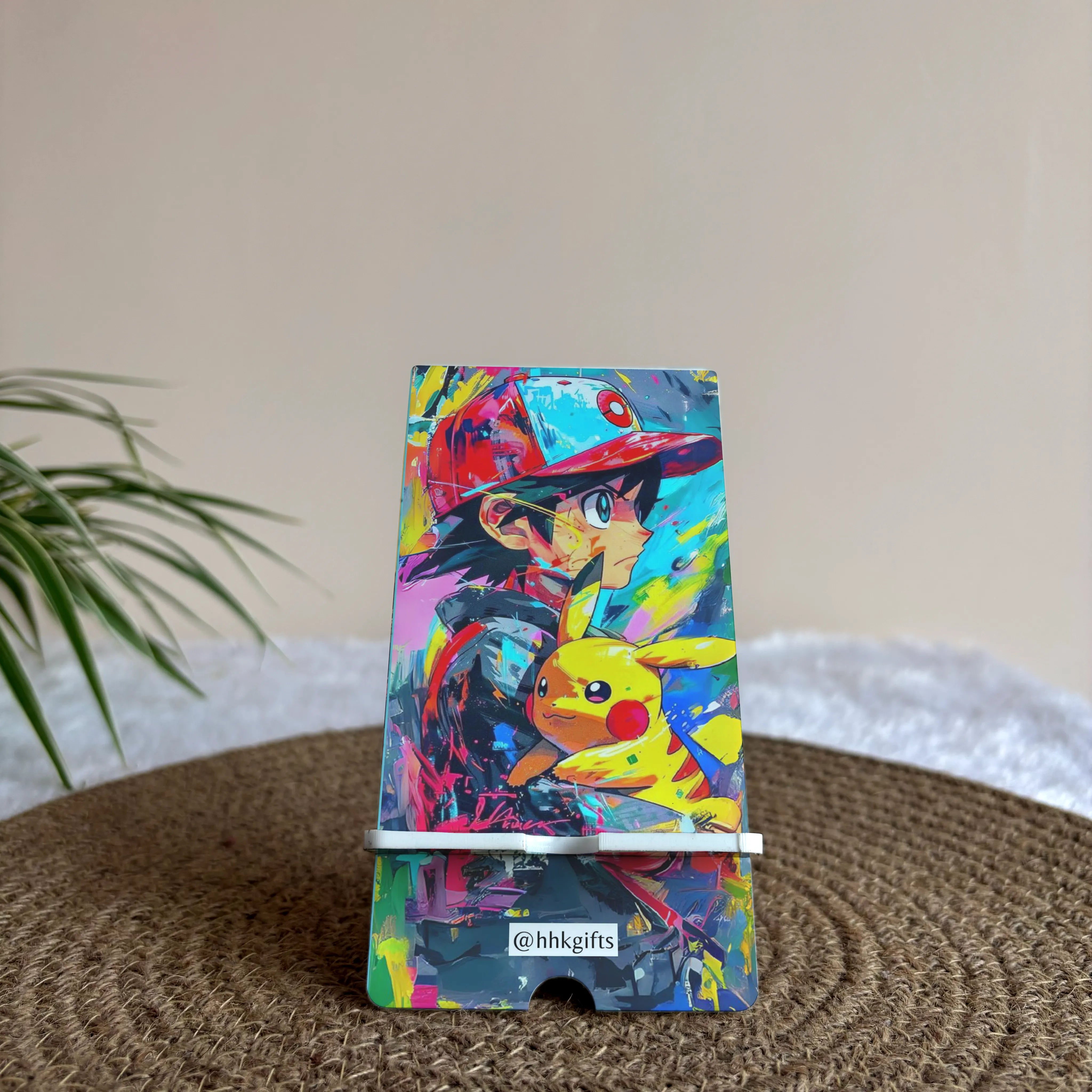 GRAFFITI PIKACHU PHONE STAND