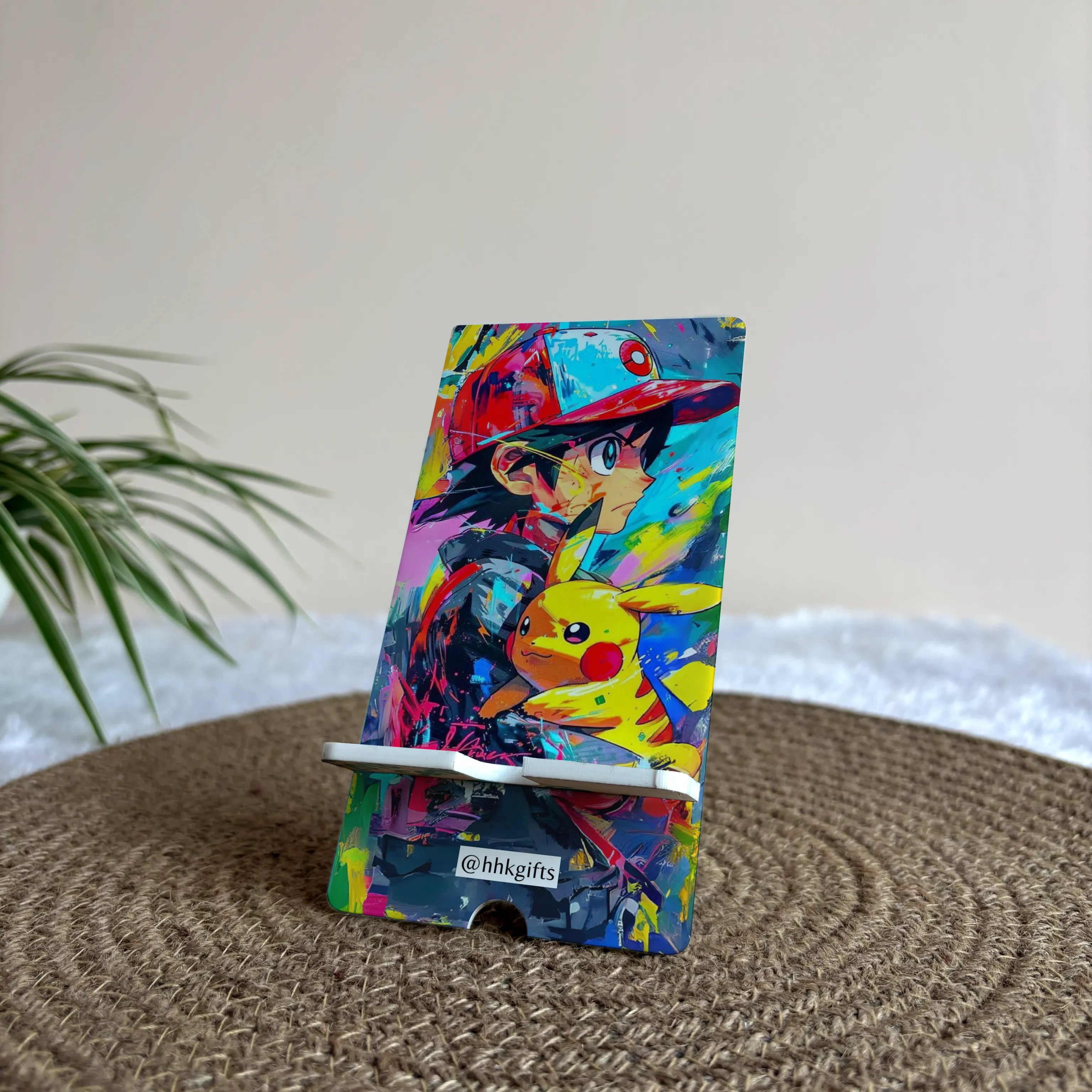 GRAFFITI PIKACHU PHONE STAND